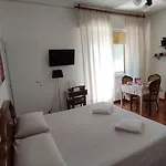 Tou Li Pensión San Martino (Savona)