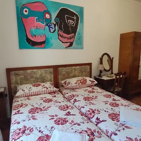 Oda ve Kahvaltı Tou Li *