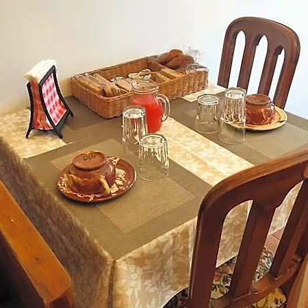 Tou Li Bed & Breakfast